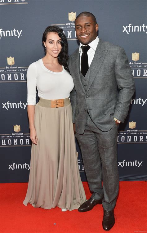 who is reggie bush dating now
